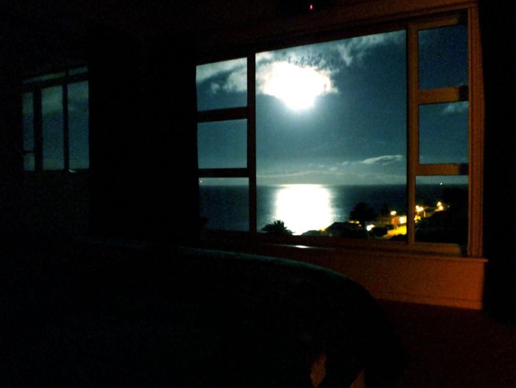 Penguinden - Load-Shedding Free Hotel Simonʼs Town Buitenkant foto