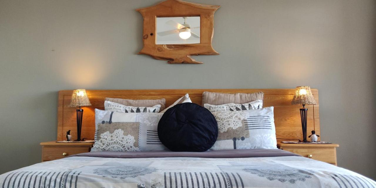 Penguinden - Load-Shedding Free Hotel Simonʼs Town Buitenkant foto